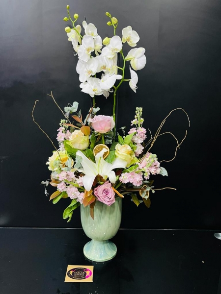 Porselen Vazoda Orkide Aranjman Modeli